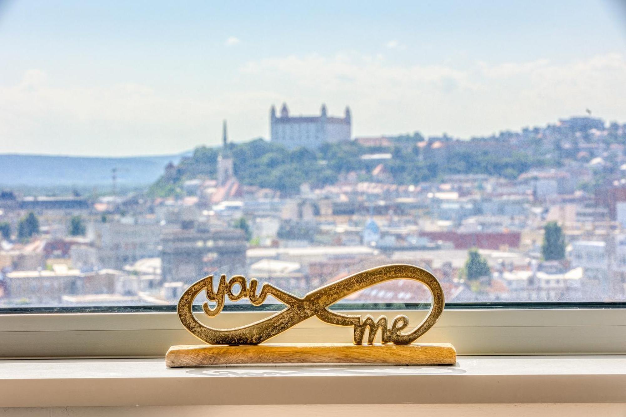 Sky Park 1 - Luxurious #Instaworthy Apartment In Downtown City Center With Included Parking, Best Address In Town Bratislava Exterior photo