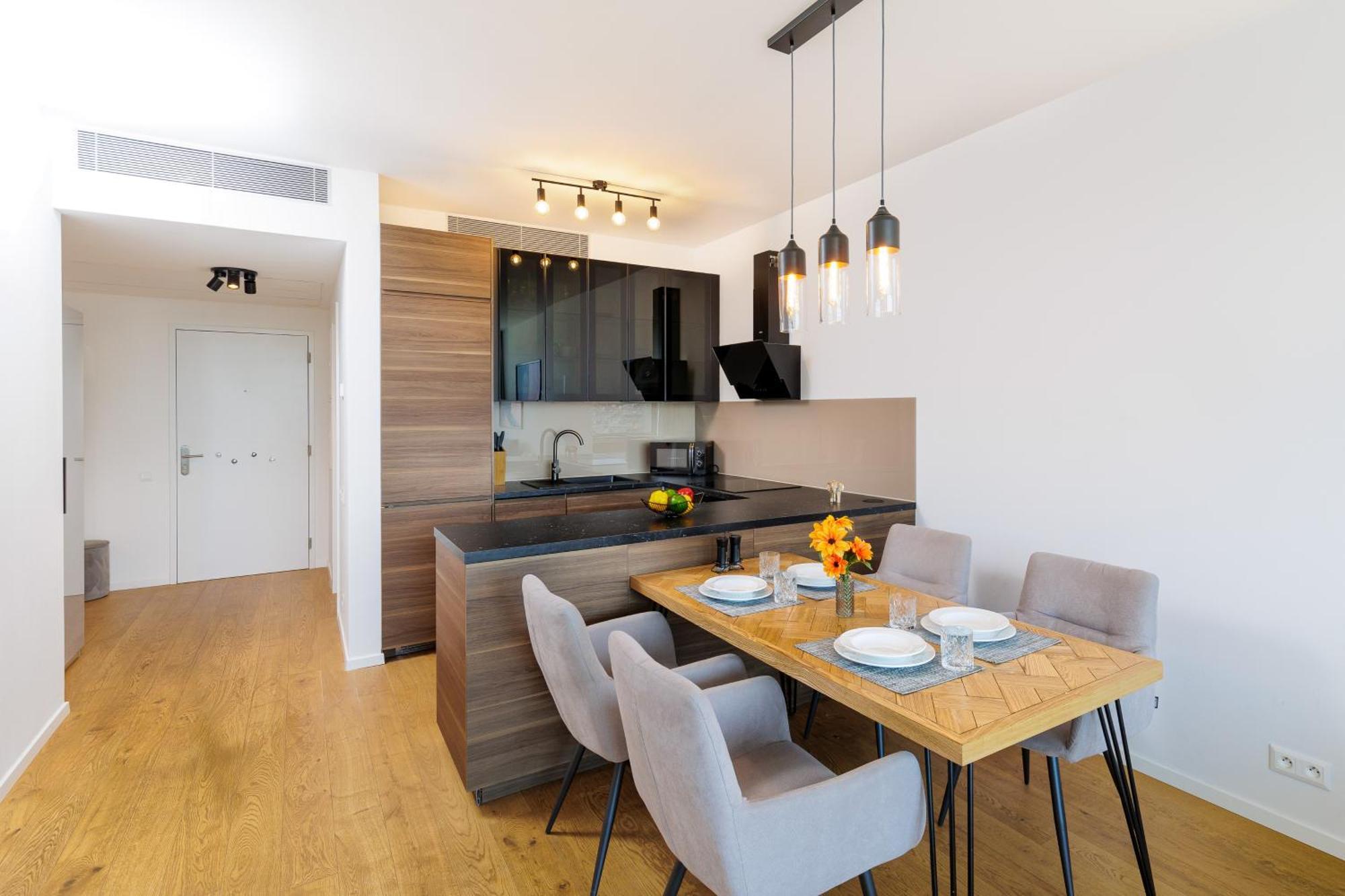 Sky Park 1 - Luxurious #Instaworthy Apartment In Downtown City Center With Included Parking, Best Address In Town Bratislava Exterior photo